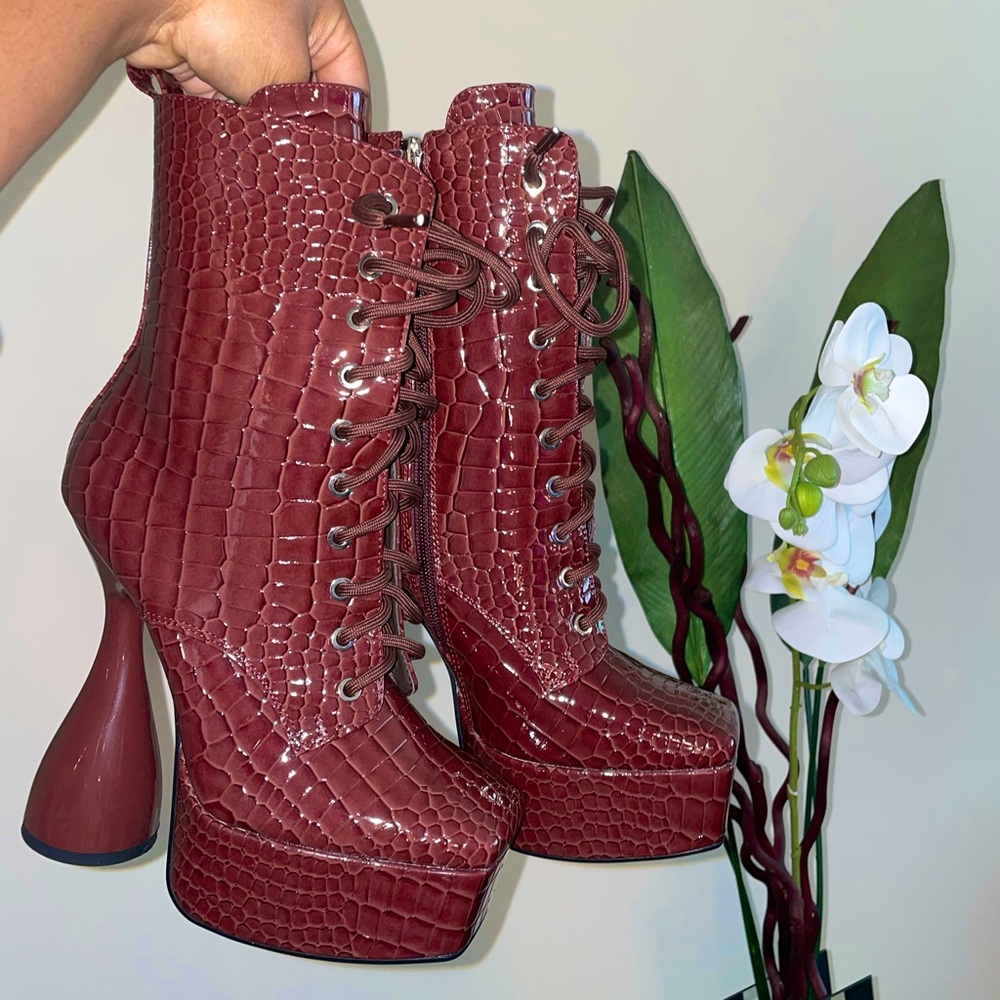 Azalea Wang Brown Leather Boots Croc Print Chunky Bootie Heel Women Size 8.5,6.5